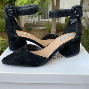 Steve Madden Black Pointed Closed Toe Suede Heels